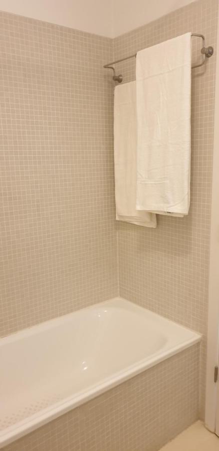 5Min Walk From Subway Station & Free Parking Apartment Lisbon Exterior photo